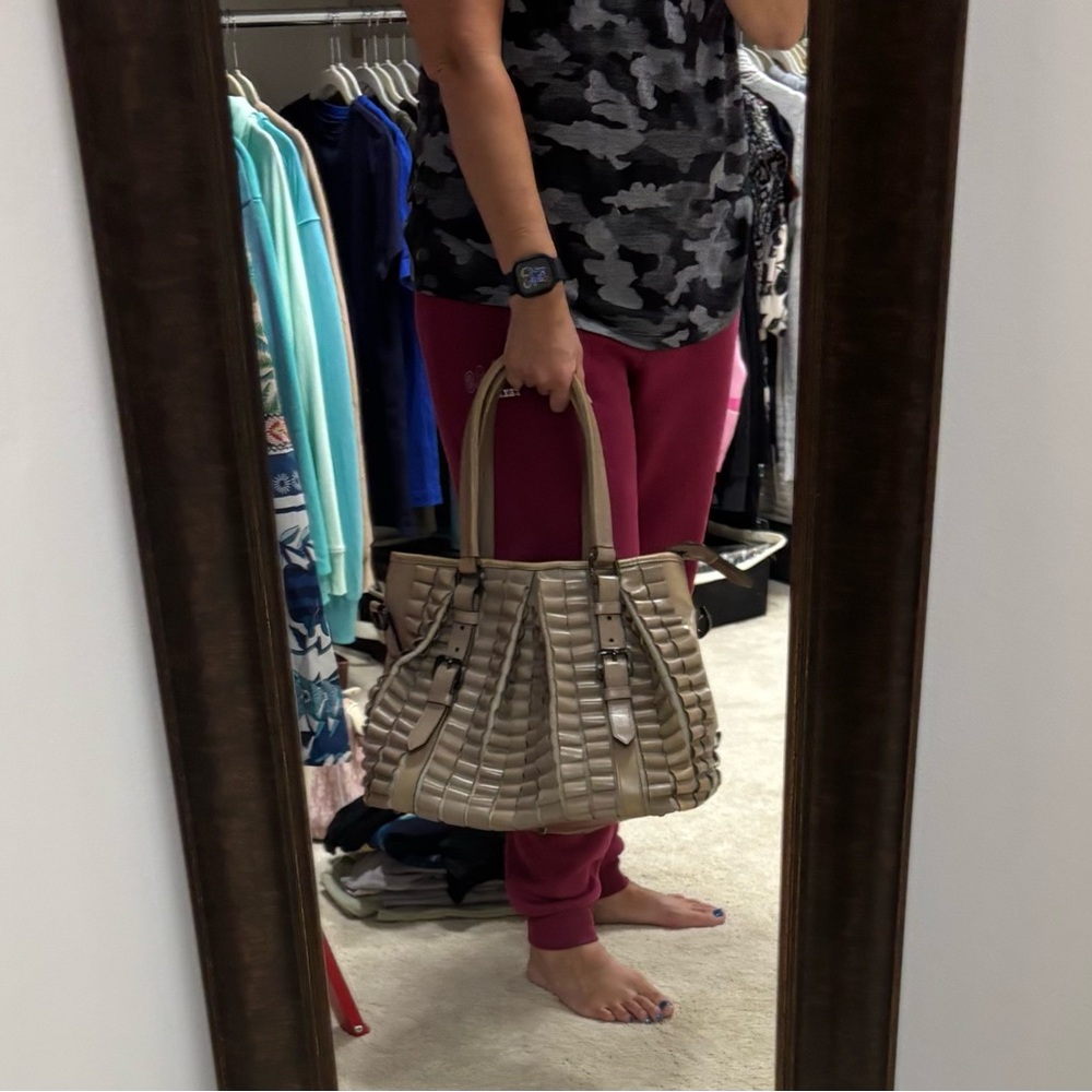 Burberry Cartridge Pleat Tote bag - Picture 10 of 10